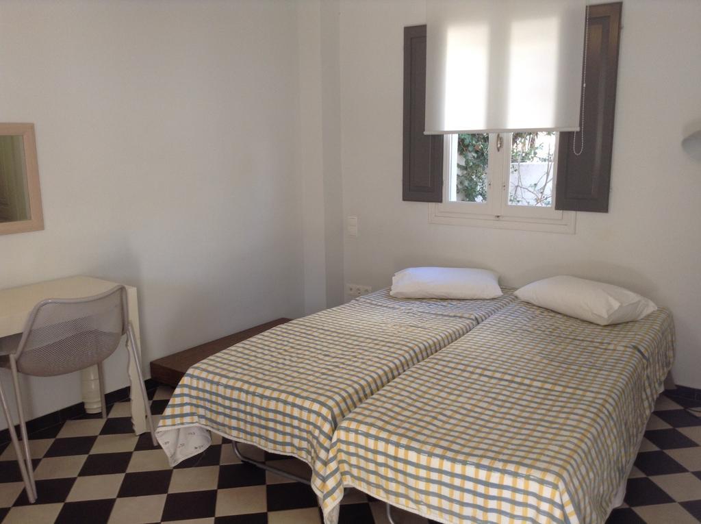 Отель Rose Bay 4*